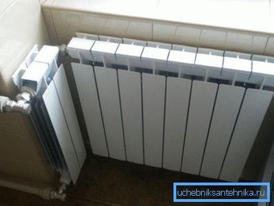 Batería de aluminio da casi todo el calor a la habitación.