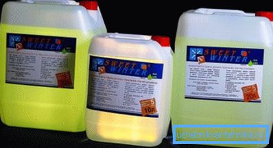 Anticongelante en recipientes estándar. Anticongelante en recipientes estándar.