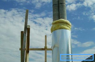 Chimenea de cemento asbesto. Chimenea de cemento asbesto.