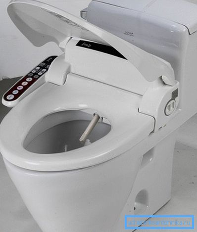 Bidet automatizado en el inodoro