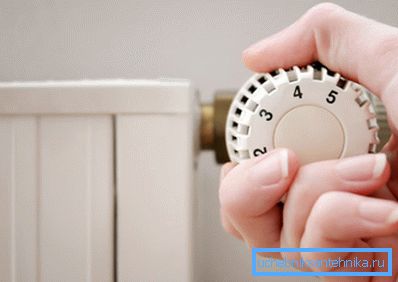 El esquema de calefacción autónoma en el apartamento le permite ajustar la temperatura en cada habitación. El esquema de calefacción autónoma en el apartamento le permite ajustar la temperatura en cada habitación.