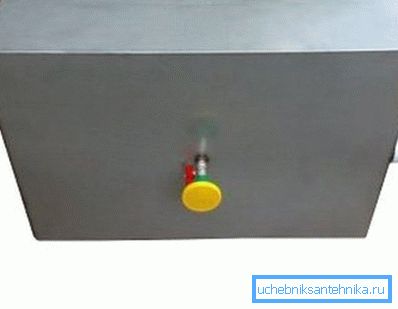 Tanque de ducha de acero inoxidable con calefacción de 100 litros. Tanque de ducha de acero inoxidable con calefacción de 100 litros.