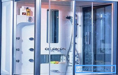 Cabina grande 170x75 con puertas correderas: una versión clásica de los diseños Cabina grande 170x75 con puertas correderas: una versión clásica de los diseños