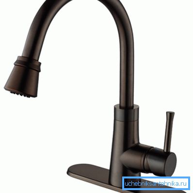 Bronce con un revestimiento oscuro. Bronce con un revestimiento oscuro.