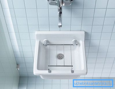 Cuenco con soporte de rejilla. Cuenco con soporte de rejilla.