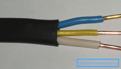 Cuanto mayor sea la potencia del sistema, más grueso será el cable a utilizar.