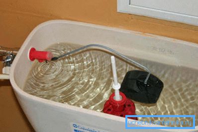 Qué hacer - el inodoro gotea agua Qué hacer - el inodoro gotea agua