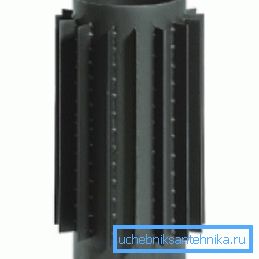 Chimenea de hierro fundido con radiador. Chimenea de hierro fundido con radiador.