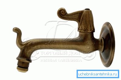 Producto decorativo en bronce por valor de 7800 rublos. Producto decorativo en bronce por valor de 7800 rublos.