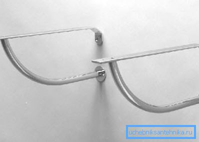 Los soportes se utilizan para montaje en pared. Los soportes se utilizan para montaje en pared.