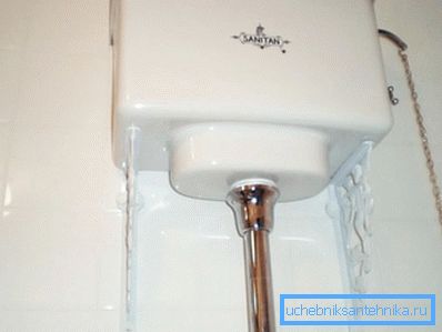 Se necesita un tubo de descarga especial para una cisterna. Se necesita un tubo de descarga especial para una cisterna.