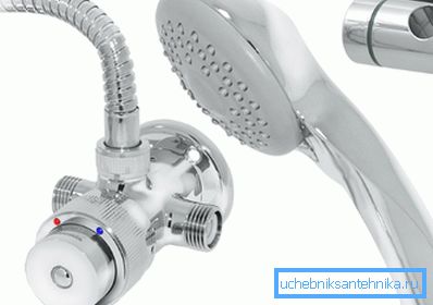 El dispensador después de presionar el botón en el cuerpo de la mezcladora mide la cantidad de agua especificada. El dispensador después de presionar el botón en el cuerpo de la mezcladora mide la cantidad de agua especificada.