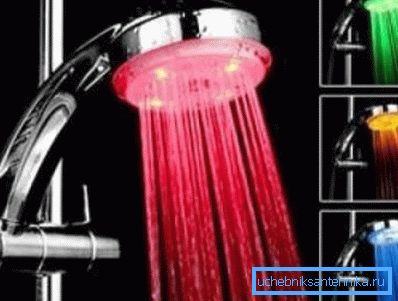 Ducha iluminada. Ducha iluminada.