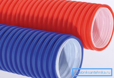 Los tubos de doble pared PND-LDPE pueden ser de diferentes colores y secciones Los tubos de doble pared PND-LDPE pueden ser de diferentes colores y secciones