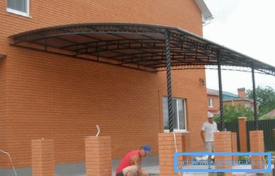 Si se decidió utilizar dicho material para mantener el peso, se debe insertar un tubo de menor diámetro hacia el interior para que las cargas sobre ellos se distribuyan uniformemente. Si se decidió utilizar dicho material para mantener el peso, se debe insertar un tubo de menor diámetro hacia el interior para que las cargas sobre ellos se distribuyan uniformemente.