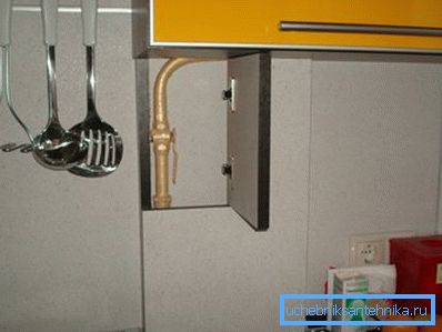 Si la tubería está cosida con paneles de yeso o paneles de muebles, se debe instalar una puerta en la ubicación de la grúa que bloquea el acceso al gas. Si la tubería está cosida con paneles de yeso o paneles de muebles, se debe instalar una puerta en la ubicación de la grúa que bloquea el acceso al gas.