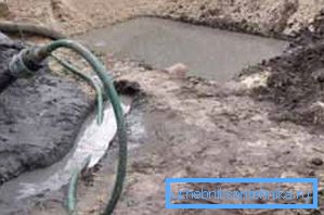Si no elige correctamente el lugar de descarga de agua saliente, entonces la respuesta a la pregunta de cuánto tiempo debe bombear un pozo después de la perforación será una respuesta, una respuesta larga y muy larga ..., por lo que debe retirarse. Si no elige correctamente el lugar de descarga de agua saliente, entonces la respuesta a la pregunta de cuánto tiempo debe bombear un pozo después de la perforación será una respuesta, una respuesta larga y muy larga ..., por lo que debe retirarse.