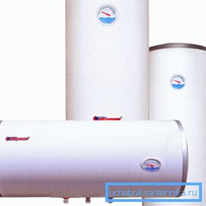 Foto de calentadores de agua eléctricos. Foto de calentadores de agua eléctricos.