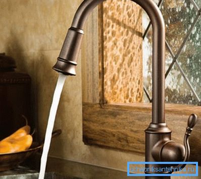 Foto de estética mezcladora de bronce. Foto de estética mezcladora de bronce.