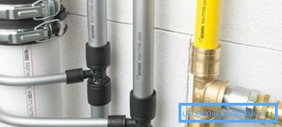 Fotos de redes de ingeniería de tuberías de polietileno. Fotos de redes de ingeniería de tuberías de polietileno.