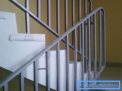 Fotos de la valla de escalera soldada. Fotos de la valla de escalera soldada.