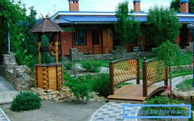 Fotos del sitio con un pozo poligonal decorativo, que le dio originalidad al paisaje. Fotos del sitio con un pozo poligonal decorativo, que le dio originalidad al paisaje.
