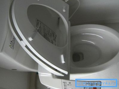 Foto aseo con calefacción eléctrica. Foto aseo con calefacción eléctrica.