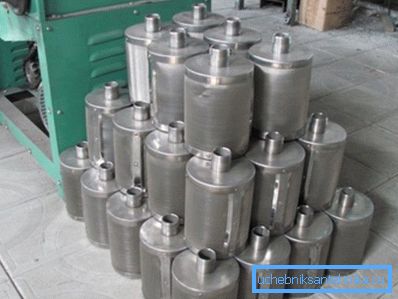 Fotos de los filtros de fábrica para el pozo. Fotos de los filtros de fábrica para el pozo.
