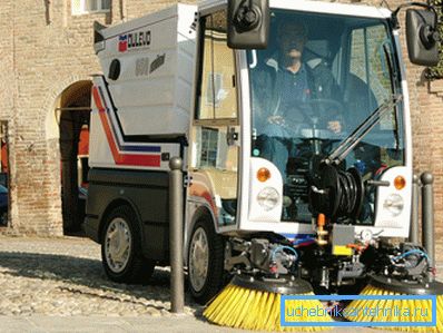 El funcionamiento de los servicios urbanos depende de los ingresos fiscales. El funcionamiento de los servicios urbanos depende de los ingresos fiscales.