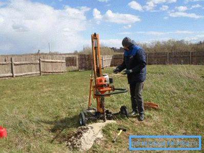 Levantamientos geológicos del nivel de acuíferos en un área privada mediante perforación. Levantamientos geológicos del nivel de acuíferos en un área privada mediante perforación.