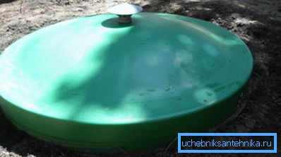La cubierta sellada y la cámara de la cámara no permiten que el agua penetre en la boca de la fuente. La cubierta sellada y la cámara de la cámara no permiten que el agua penetre en la boca de la fuente.