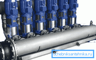 La instalación del hidróforo consta de varias bombas combinadas en un solo sistema. La instalación del hidróforo consta de varias bombas combinadas en un solo sistema.