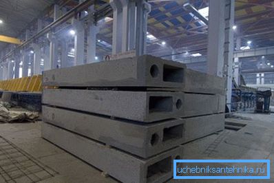 Unidades de ventilación de hormigón de yeso listas para operar. Unidades de ventilación de hormigón de yeso listas para operar.