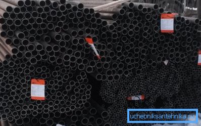 Tubos de acero listos para usar de varios tamaños. Tubos de acero listos para usar de varios tamaños.