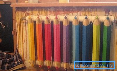 Y, por supuesto, no olvide que los aburridos colores monótonos ya no están de moda, hoy en día las soluciones brillantes para interiores están en tendencia. Y, por supuesto, no olvide que los aburridos colores monótonos ya no están de moda, hoy en día las soluciones brillantes para interiores están en tendencia.