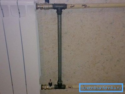 Es precisamente porque la válvula en el puente le permite detener completamente la tubería vertical, los profesionales prefieren no ponerla a sus clientes. Es precisamente porque la válvula en el puente le permite detener completamente la tubería vertical, los profesionales prefieren no ponerla a sus clientes.
