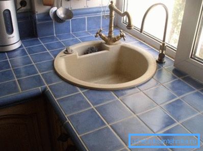 A veces, un grifo separado queda algo fuera del diseño general de la habitación. A veces, un grifo separado queda algo fuera del diseño general de la habitación.
