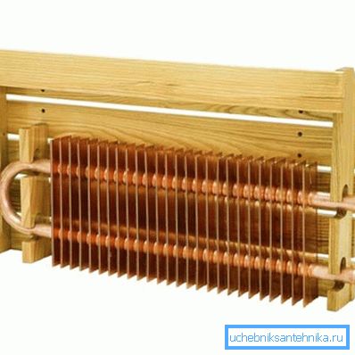 El uso de un radiador de cobre permite calentar el refrigerante a una temperatura alta. El uso de un radiador de cobre permite calentar el refrigerante a una temperatura alta.