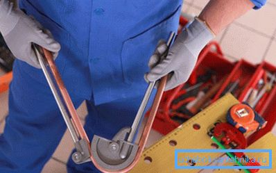Usar doblador de tubo Usar doblador de tubo