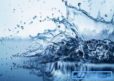 El uso del agua, así como otros recursos naturales, con fines comerciales está sujeto a impuestos obligatorios. El uso del agua, así como otros recursos naturales, con fines comerciales está sujeto a impuestos obligatorios.