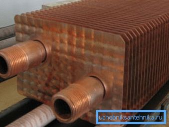 Usando placas de cobre, usadas en la tubería, puede crear una batería de cualquier longitud Usando placas de cobre, usadas en la tubería, puede crear una batería de cualquier longitud