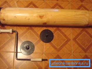 No solo los insertos están hechos de caprolon, sino también un mango para una compuerta de pozo. No solo los insertos están hechos de caprolon, sino también un mango para una compuerta de pozo.