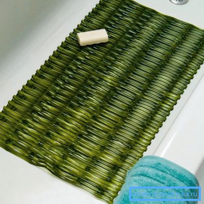 El producto está hecho de bambú. El producto está hecho de bambú.