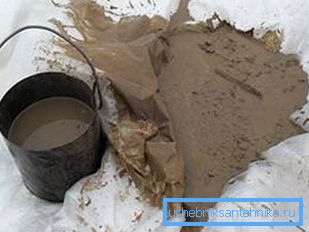La grava sedimentada eliminada necesita ser lavada. La grava sedimentada eliminada necesita ser lavada.