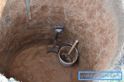 Desafortunadamente, incluso miles de años después, la excavación de un pozo es exclusivamente artesanal. Desafortunadamente, incluso miles de años después, la excavación de un pozo es exclusivamente artesanal.
