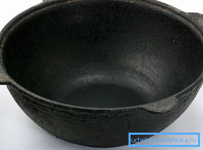 Caldera requiere un diseño especial del horno. Caldera requiere un diseño especial del horno.