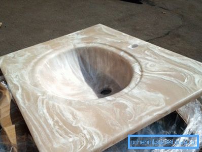 Las baldosas de porcelana se pueden producir con imitación de ónix, mármol y otros materiales naturales costosos. Las baldosas de porcelana se pueden producir con imitación de ónix, mármol y otros materiales naturales costosos.