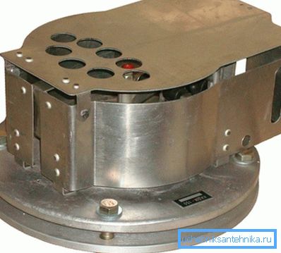 Válvula de sobrepresión para ventilación regula la presión de la habitación. Válvula de sobrepresión para ventilación regula la presión de la habitación.