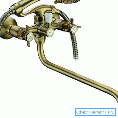 Grifo clásico con ducha de baño Grifo clásico con ducha de baño