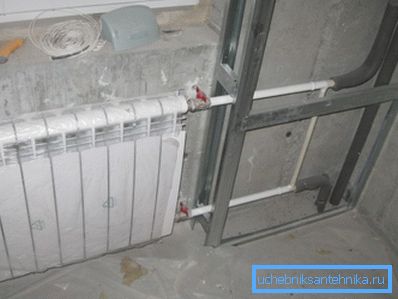 Cuando es necesario cerrar la tubería de calefacción, también es necesario cerrar la sección horizontal. Cuando es necesario cerrar la tubería de calefacción, también es necesario cerrar la sección horizontal.